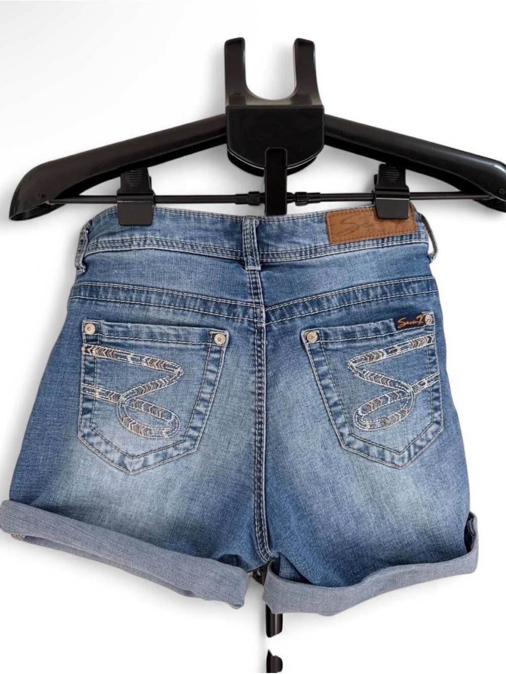 Seven7 Y2K Denim Jean Shorts Size 4 Embroidered Pockets Cuffed Medium Wash